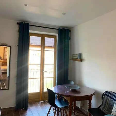 D'une Avec Vue Sur La Mer Balcon Amenage Et Wifi A Bastia A 3 Km De La Plage Apartment *