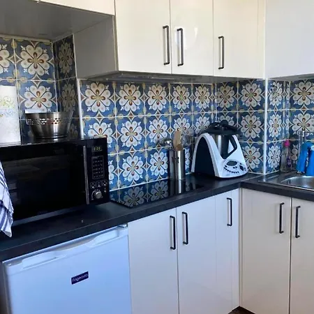 D'une Avec Vue Sur La Mer Balcon Amenage Et Wifi A Bastia A 3 Km De La Plage Apartment Bastia (Corsica)