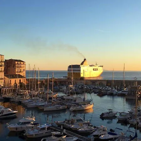 D'une Avec Vue Sur La Mer Balcon Amenage Et Wifi A Bastia A 3 Km De La Plage Apartment *